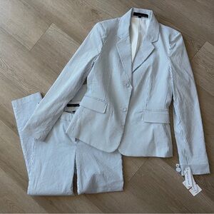 NWT Amanda and Chelsea Blue and White Stripped Suit Set Small/6